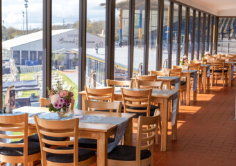 Clifford Park Venues -
The (Members) Weetwood Room Clifford Park Venues - The (Members) Weetwood Room